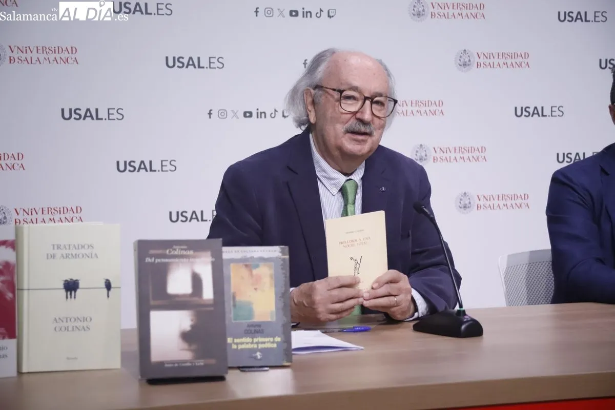 La Universidad de Salamanca recibe una donación de libros del poeta Antonio Colinas. Foto de Ángel Puma