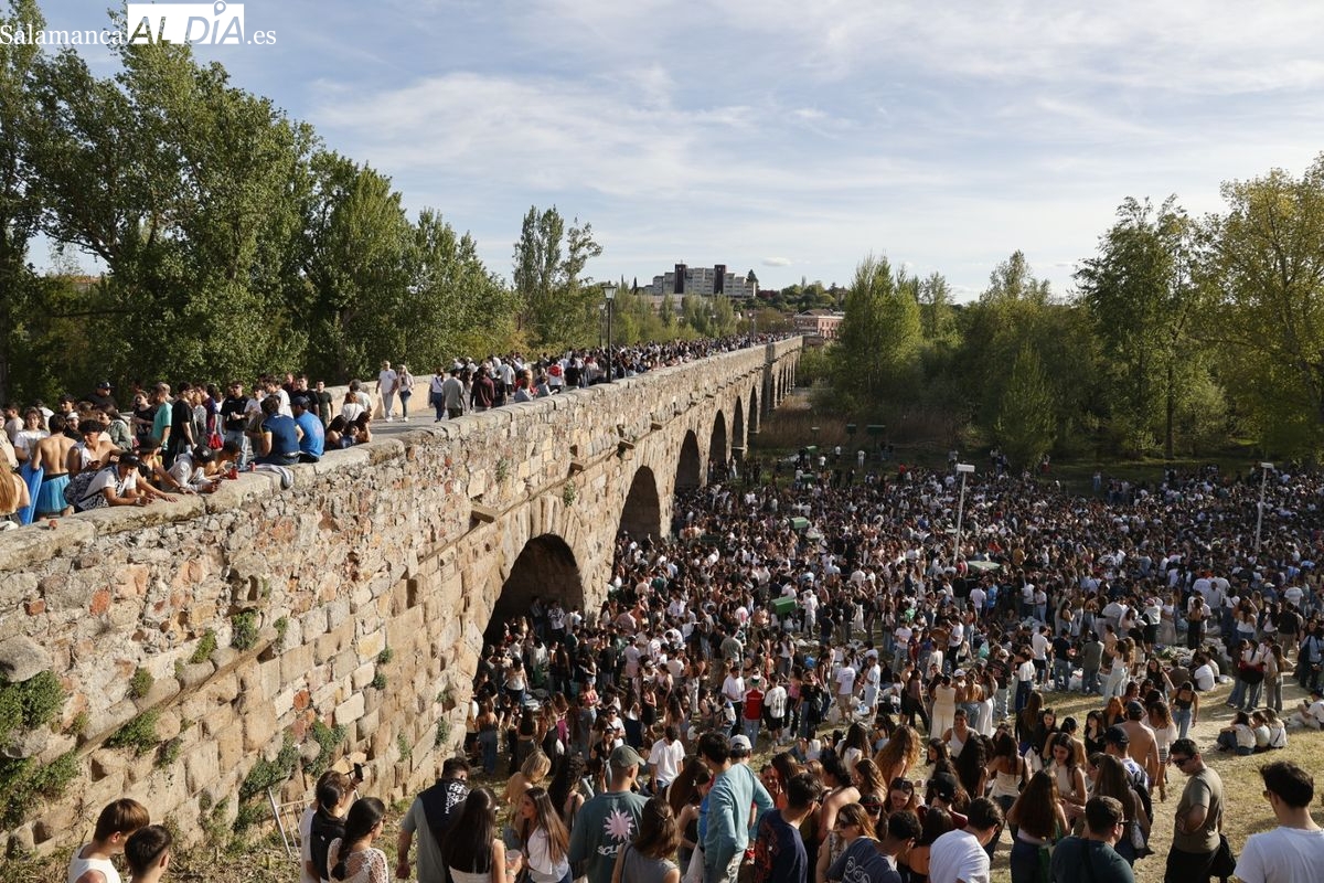 Lunes de Aguas en el Puente Romano de Salamanca