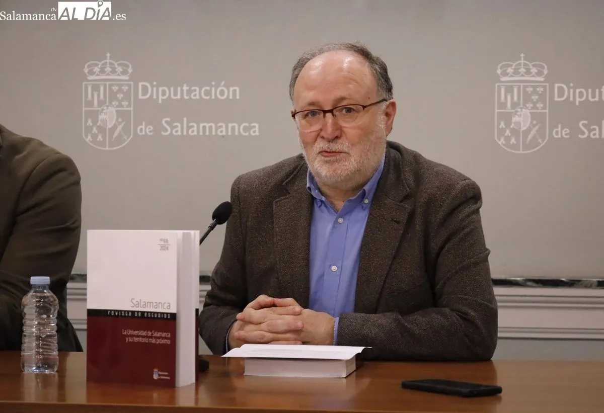 Presentación del número 68 de 'Salamanca Revista de Estudios' con Mariano Esteban de Vega . Foto de David Domínguez