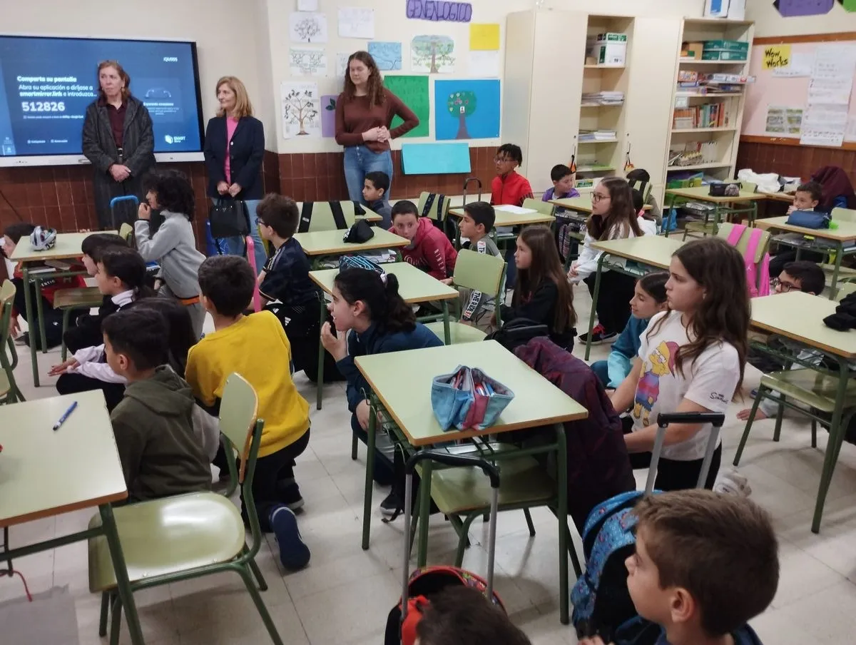 Los niños de los colegios de Santa Marta ultiman los detalles de la actuación final del proyecto Ópera Kids
