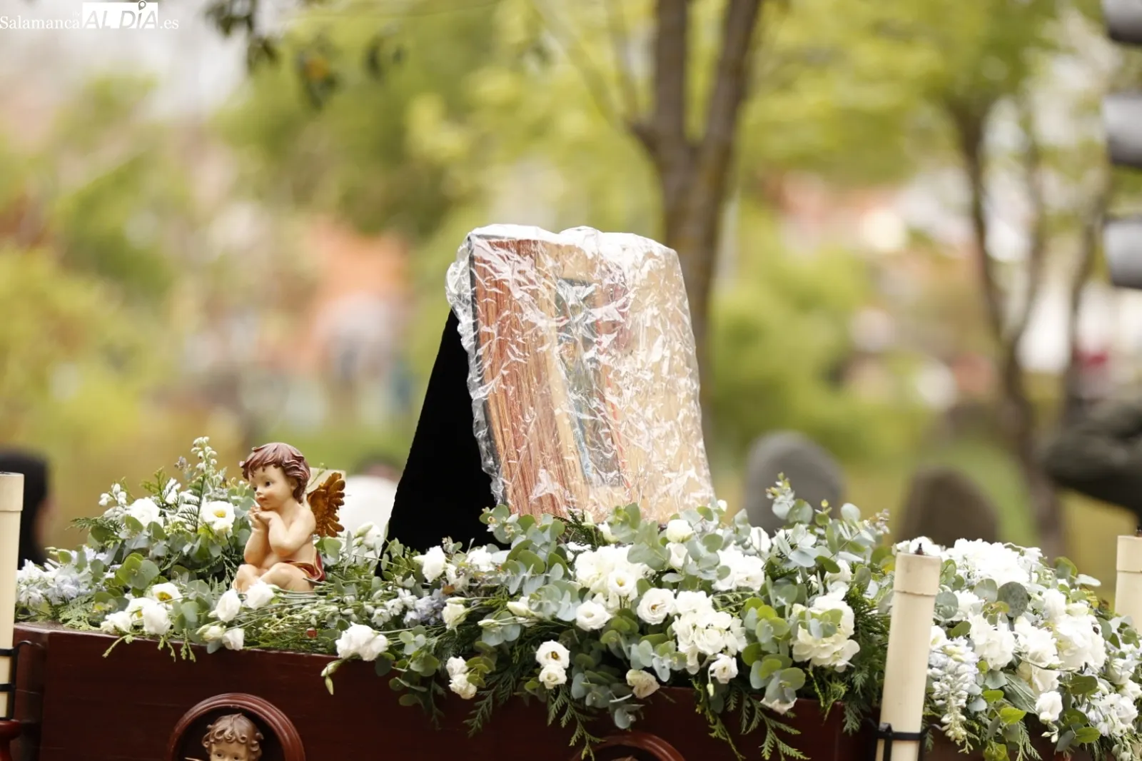 Procesión del Cristo de la Vela en Pizarrales | Fotos: David Sañudo