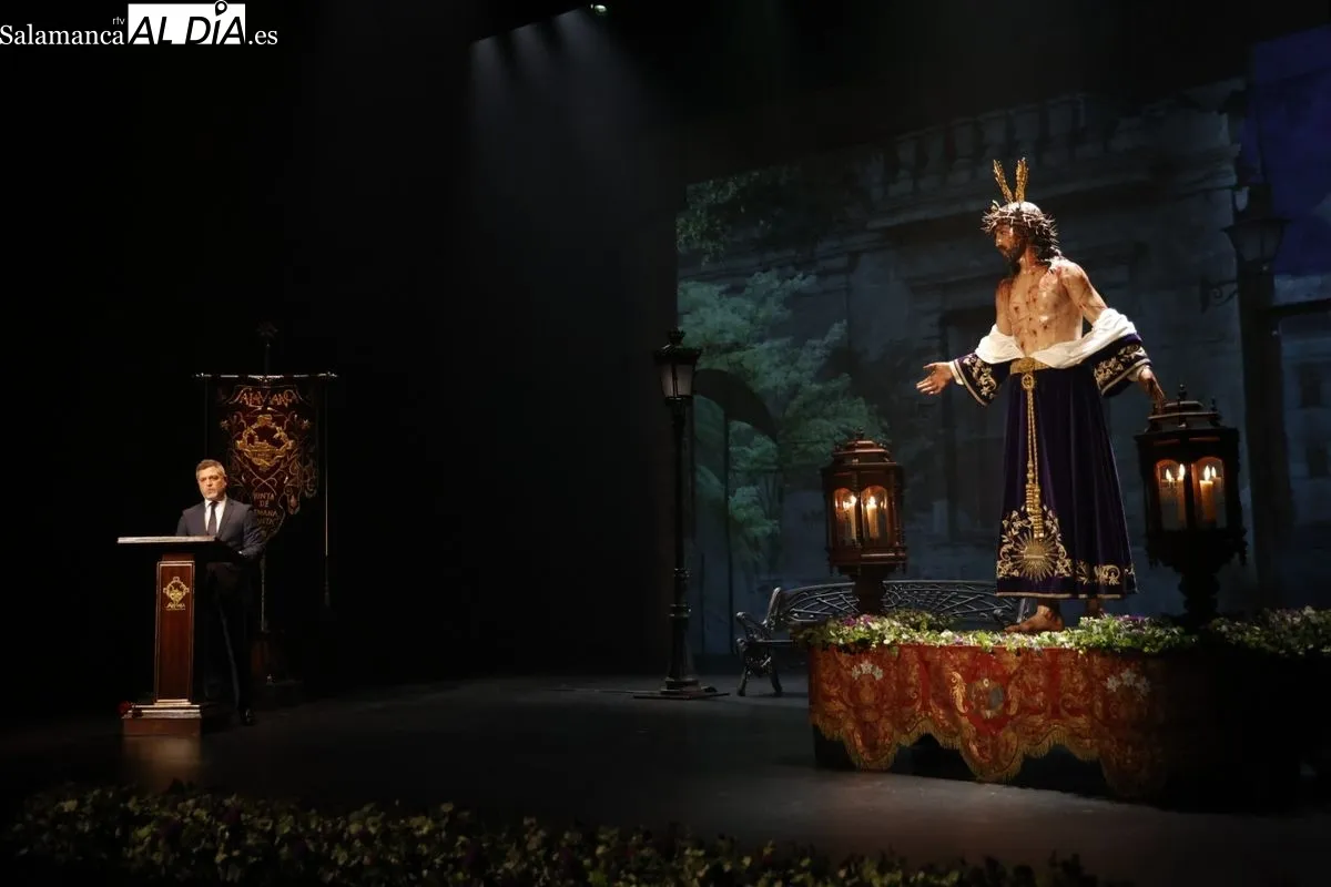 Pregón de la Semana Santa de Salamanca 2025 a cargo de Julio López Revuelta en el Teatro Liceo. Fotos: David Sañudo