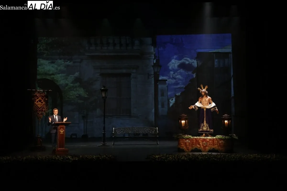 Pregón de la Semana Santa de Salamanca 2025 a cargo de Julio López Revuelta en el Teatro Liceo. Fotos: David Sañudo