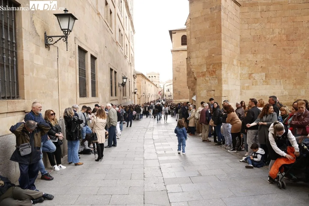 Procesión de la Hermandad Sacramental, Mercedaria y de Penitencia de Nuestro Padre Jesús Despojado de sus Vestiduras y María Santísima de la Caridad y del Consuelo. Fotos: David Sañudo