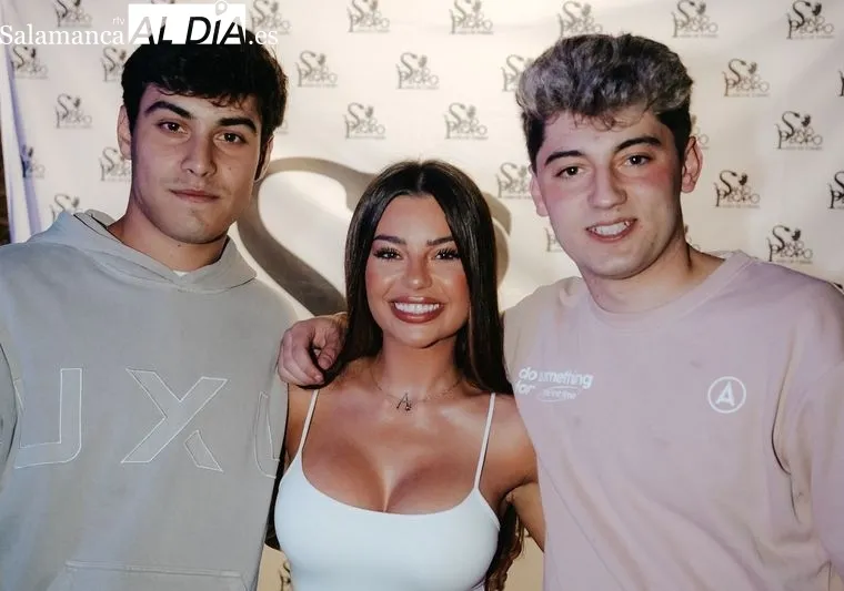 Foto 18 - Gabriella llena el Santo Pecado en una noche de &eacute;xito rotundo