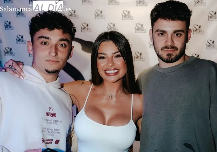 Foto 17 - Gabriella llena el Santo Pecado en una noche de &eacute;xito rotundo