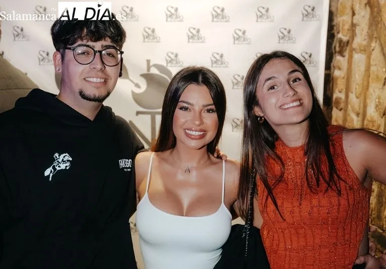 Foto 15 - Gabriella llena el Santo Pecado en una noche de &eacute;xito rotundo