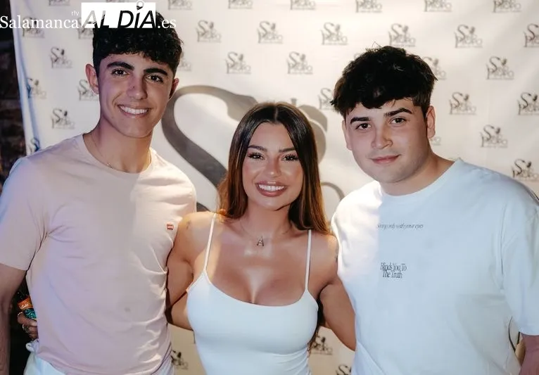 Foto 14 - Gabriella llena el Santo Pecado en una noche de &eacute;xito rotundo