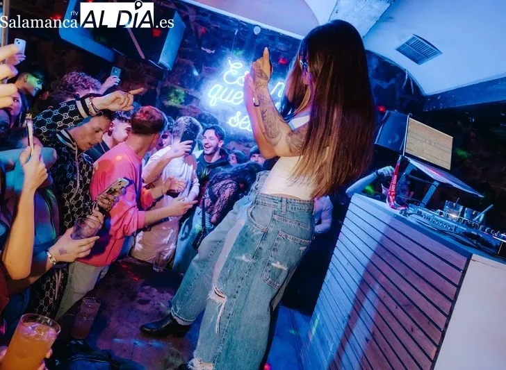 Foto 5 - Gabriella llena el Santo Pecado en una noche de &eacute;xito rotundo