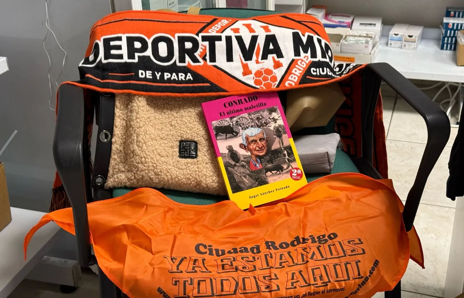 Foto 5 - Carnavaldeltoro.es entrega la mayor parte de los regalos de su Cesta del Antruejo 2025