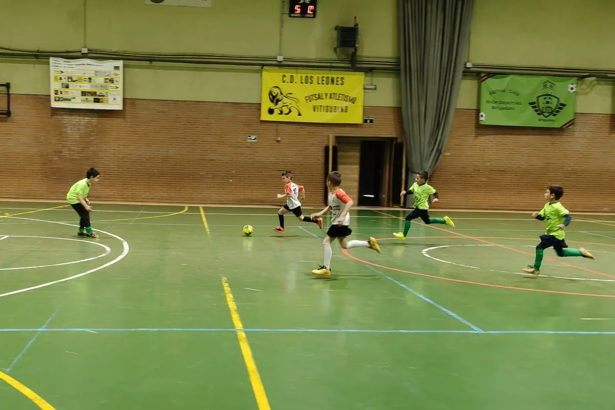 Partido amistoso de fútbol sala en Vitigudino entre el UD Vitigudino y Lumbrales 