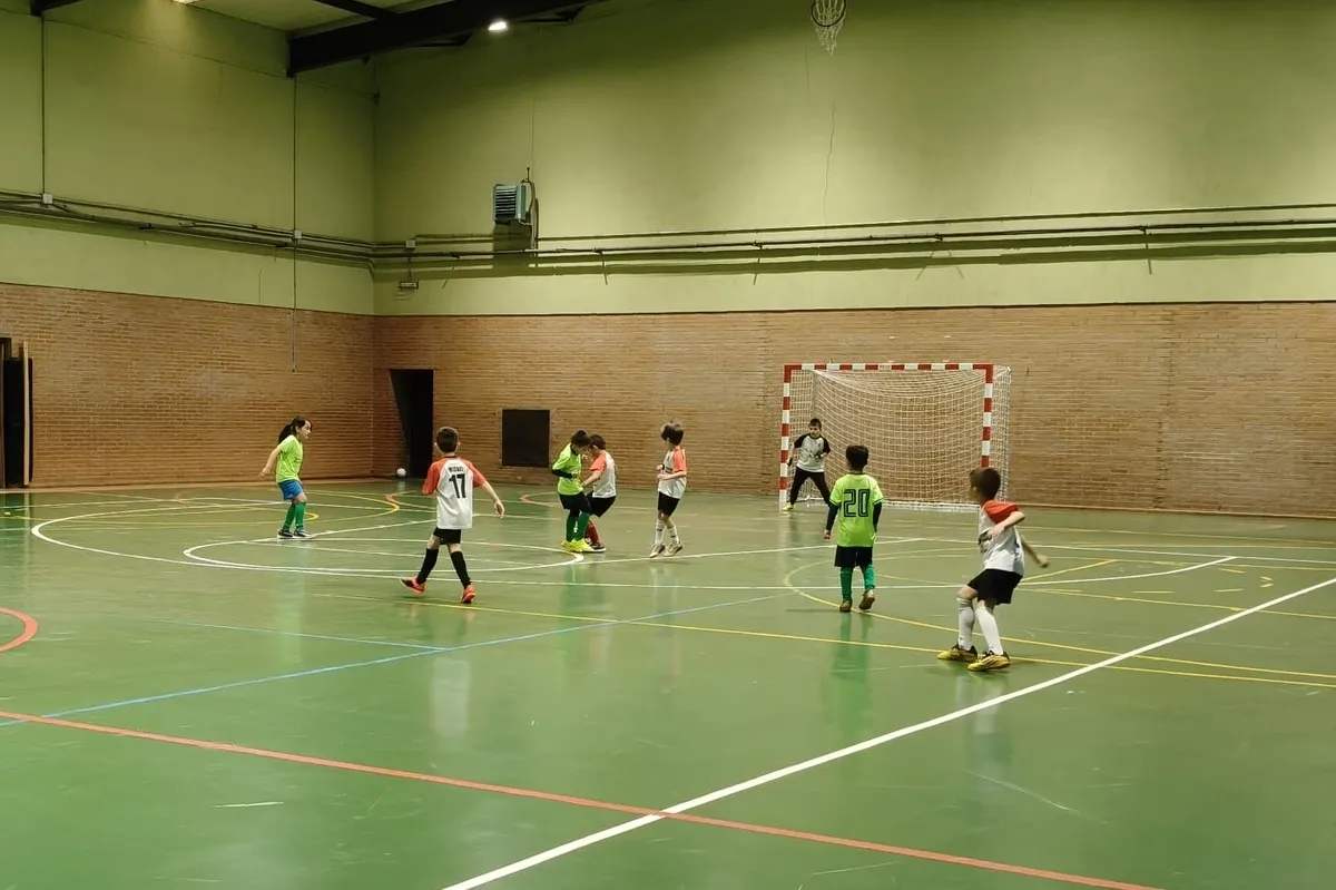 Partido amistoso de fútbol sala en Vitigudino entre el UD Vitigudino y Lumbrales 