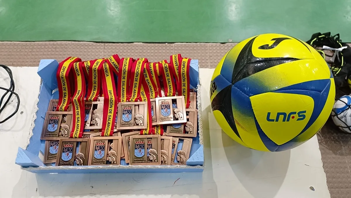 Partido amistoso de fútbol sala en Vitigudino entre el UD Vitigudino y Lumbrales 