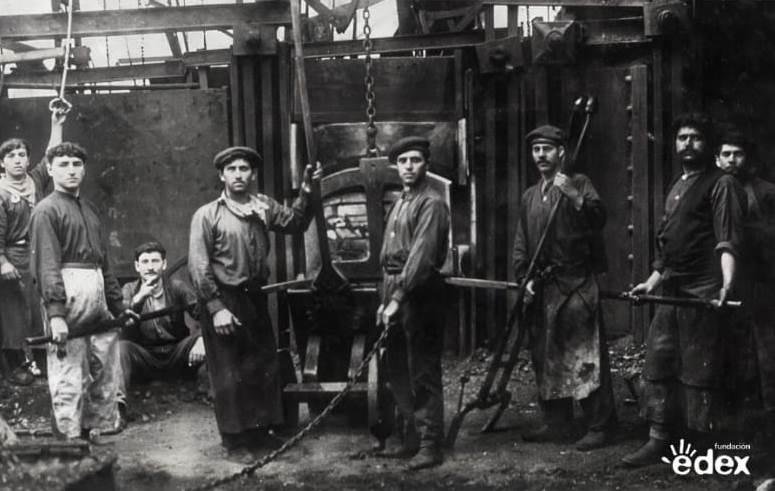 Saelices el Chico inaugura una exposición sobre los Altos Hornos de Vizcaya