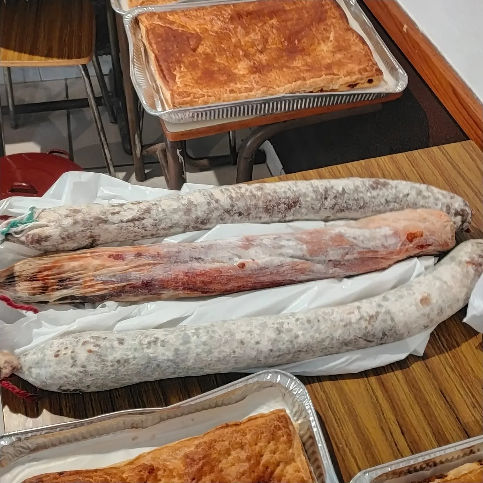 Foto 7 - Un centenar de vecinos celebran el D&iacute;a del Hornazo recuperando una sana costumbre en Peralejos de Abajo