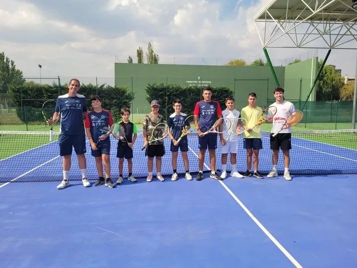 Foto 4 - El Club de Tenis y P&aacute;del de Alba de Tormes arranca 2025 con t&iacute;tulos y grandes retos por delante