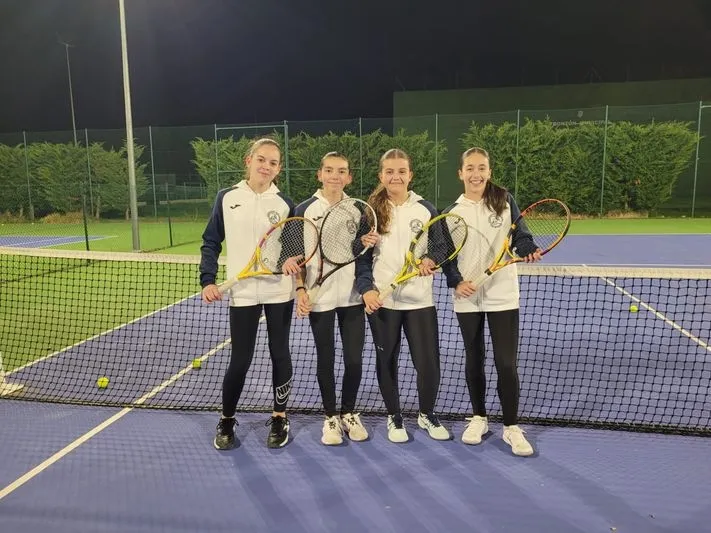 Foto 2 - El Club de Tenis y P&aacute;del de Alba de Tormes arranca 2025 con t&iacute;tulos y grandes retos por delante