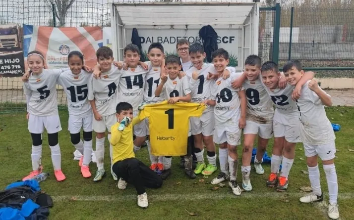 Foto 7 - La cantera del Alba de Tormes CF encara el tramo final de temporada con ilusi&oacute;n, aprendizaje y ambici&oacute;n