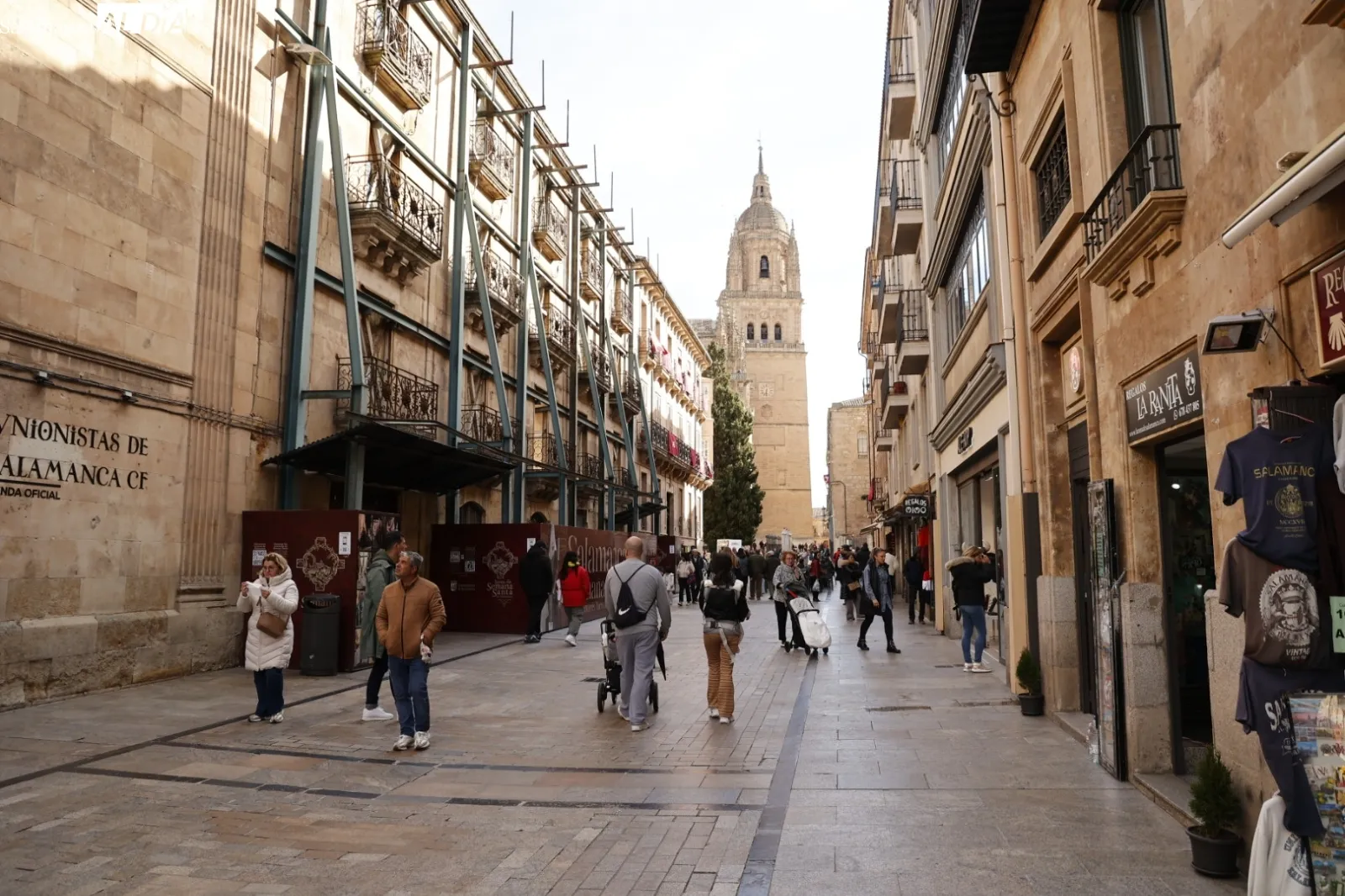 Ambiente en el centro de la ciudad en la tarde del Domingo de Resurrección | Fotos: David Sañudo