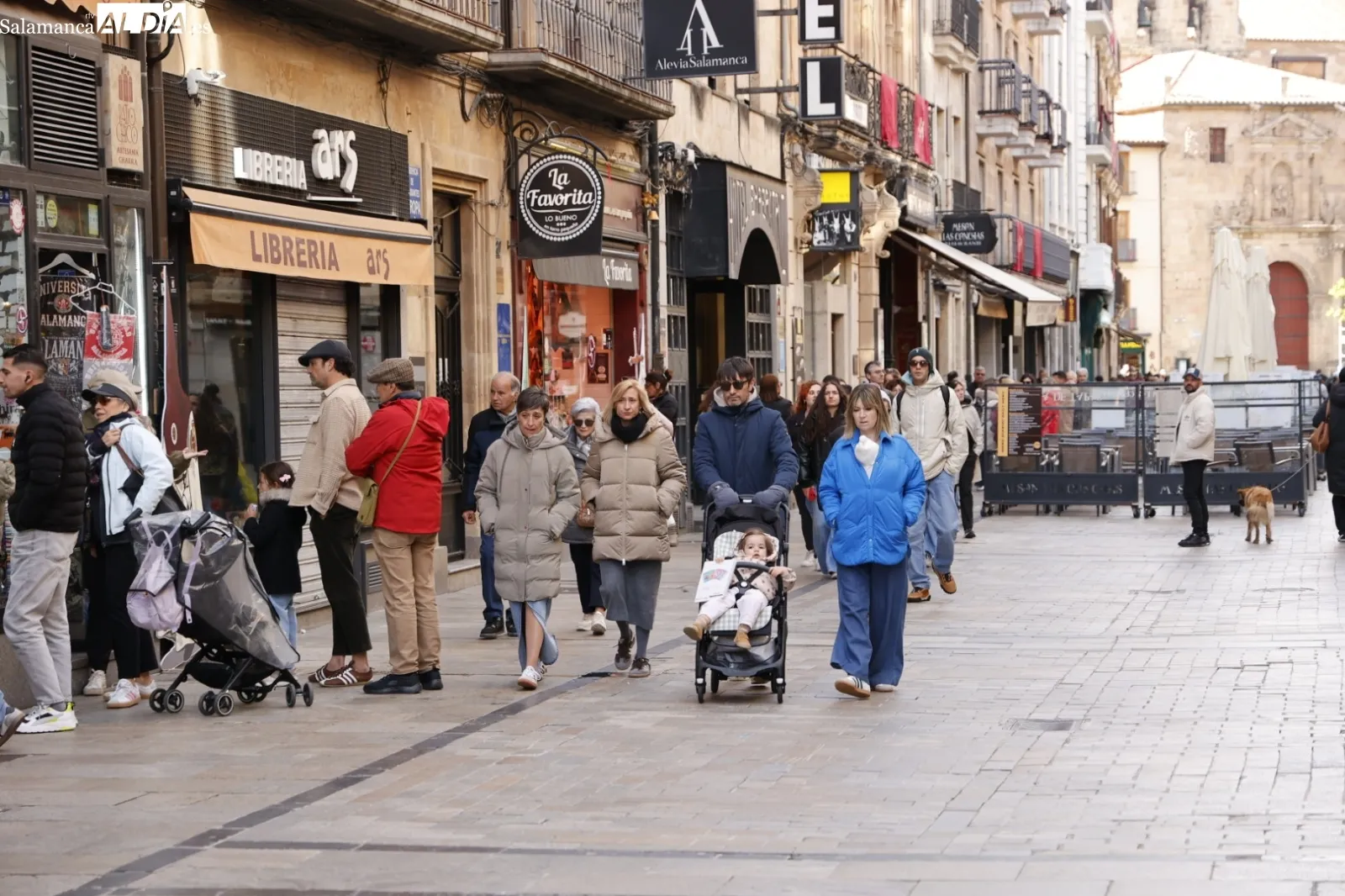 Ambiente en el centro de la ciudad en la tarde del Domingo de Resurrección | Fotos: David Sañudo