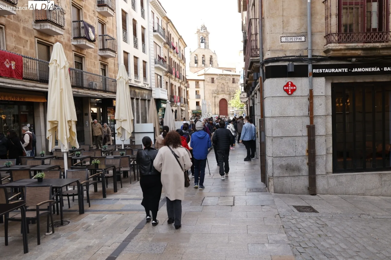 Ambiente en el centro de la ciudad en la tarde del Domingo de Resurrección | Fotos: David Sañudo