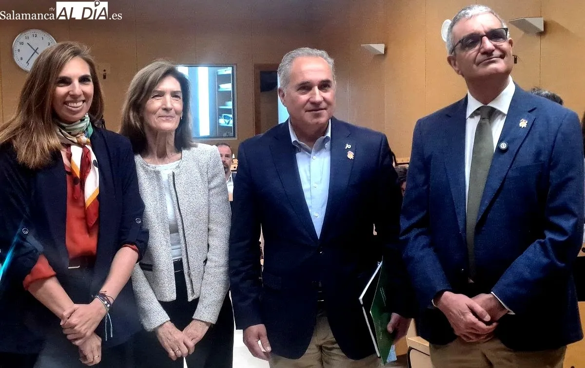 Acto en el CIC de Salamanca con motivo de la entrega de ayudas a la investigación de la Asociación Española Contra el Cáncer en Salamanca. Foto de David Domínguez