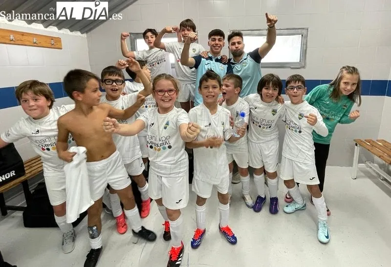 Foto 6 - La cantera del Alba de Tormes CF encara el tramo final de temporada con ilusi&oacute;n, aprendizaje y ambici&oacute;n
