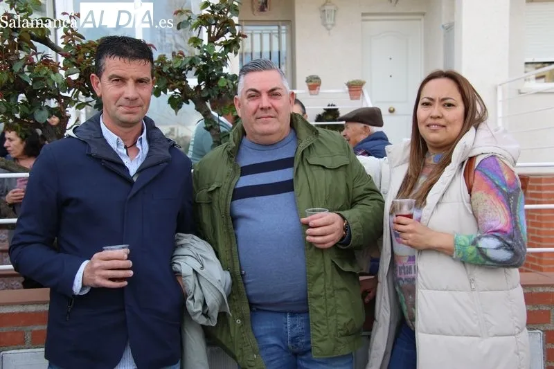 Foto 6 - La Vera Cruz de Navales renueva su tradici&oacute;n con El Cabildo