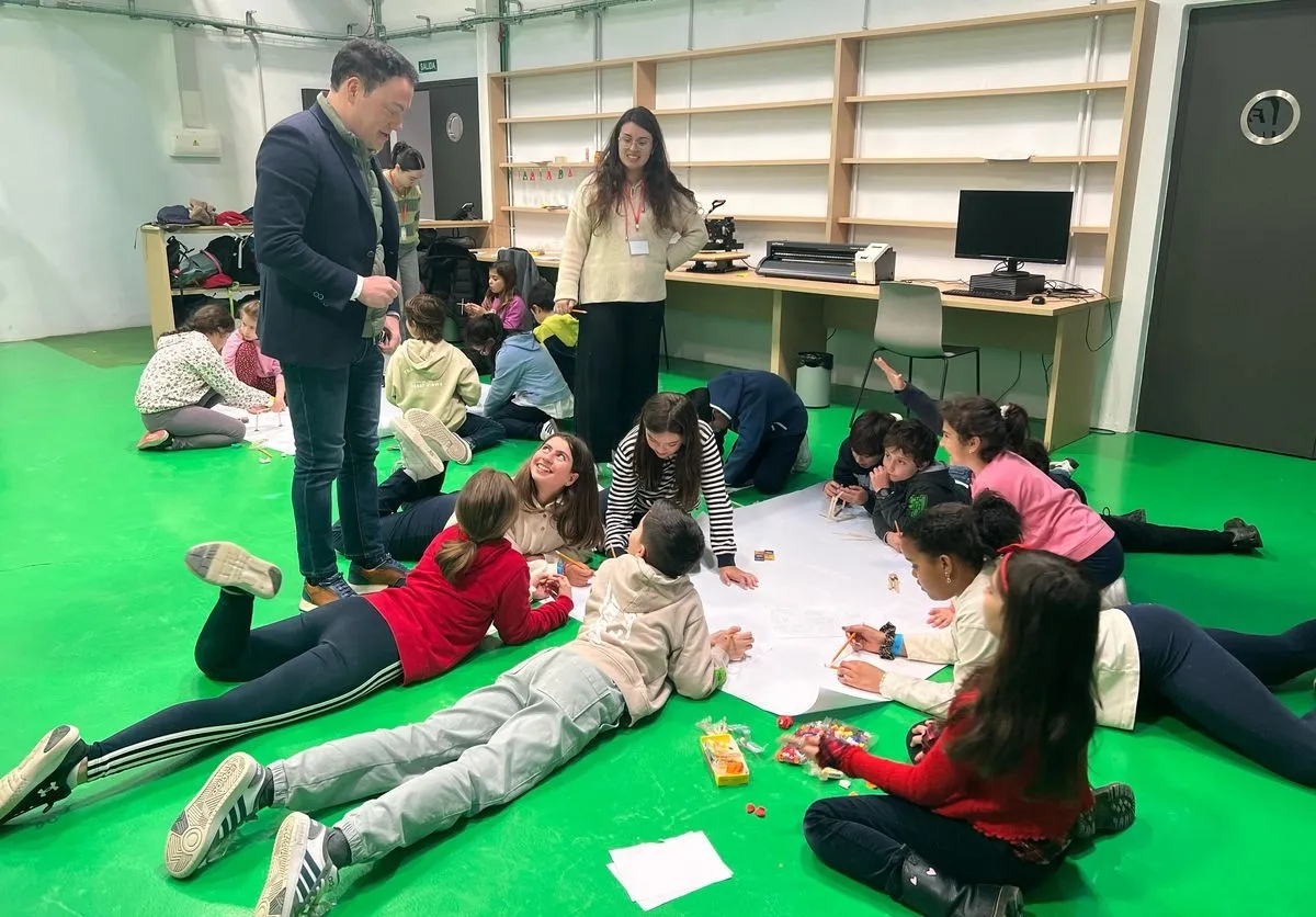 Visita del concejal de Promoción Económica, Pedro Martínez, al campamento ‘Salamanca Tech’