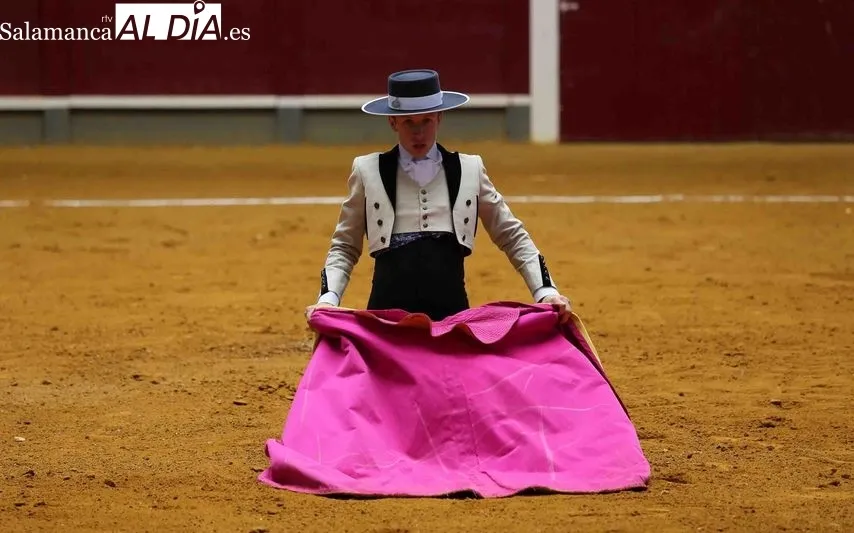 Foto 2 - Tres triunfos y un percance en la clase pr&aacute;ctica de la Escuela de Tauromaquia en Alba de Tormes
