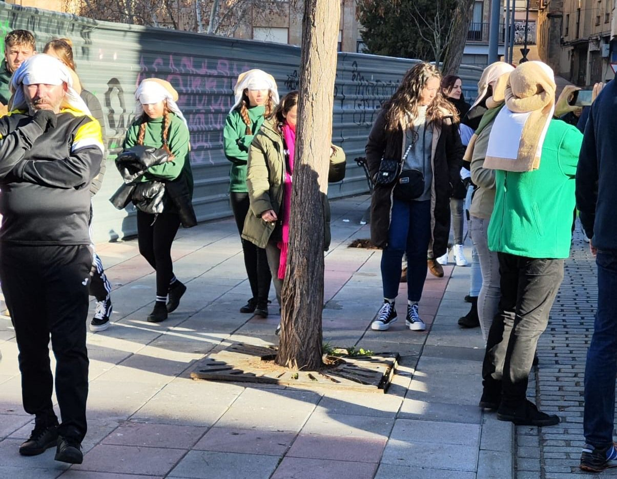 Los consejos del Hospital Infanta Elena de Huelva a los costaleros de Semana Santa