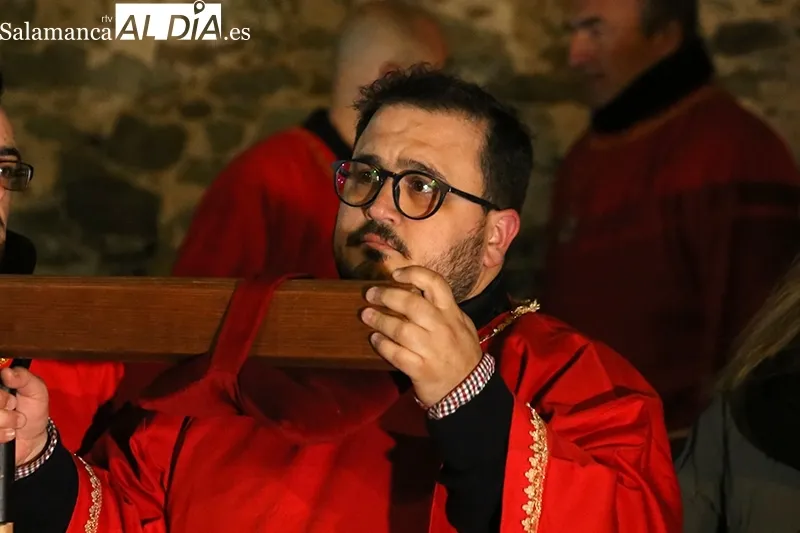 Foto 18 - Procesi&oacute;n del V&iacute;a Crucis de los J&oacute;venes