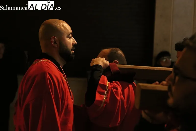 Foto 17 - Procesi&oacute;n del V&iacute;a Crucis de los J&oacute;venes