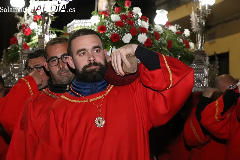 Foto 2 - Procesi&oacute;n del V&iacute;a Crucis de los J&oacute;venes