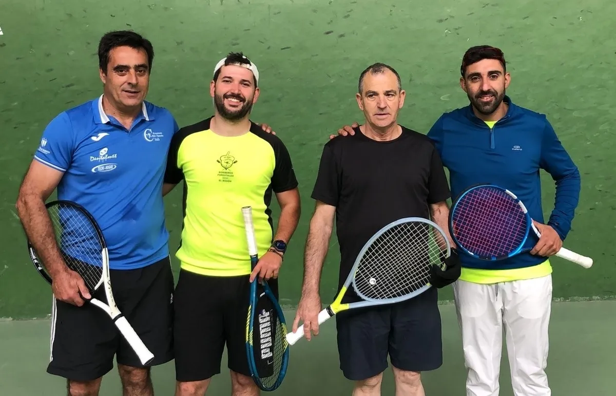 Foto 7 - Pablo Sevillano y &Oacute;scar Moro se imponen en la fase local del Trofeo Diputaci&oacute;n de Frontenis