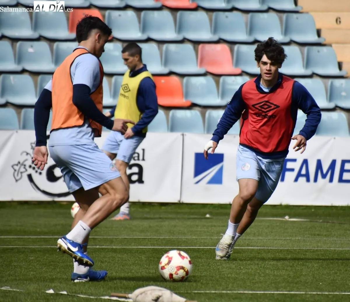 Entrenamiento del Salamanca CF UDS en El Helmántico 