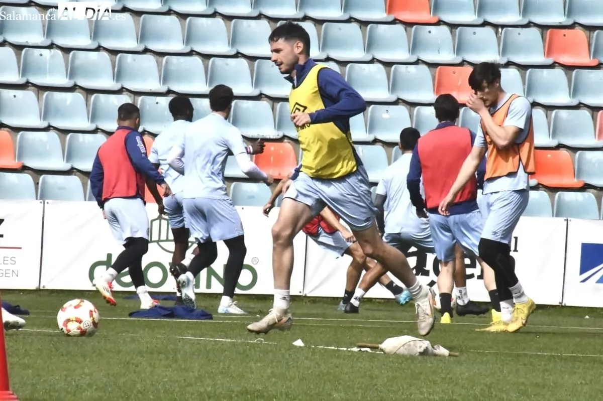 Entrenamiento del Salamanca CF UDS en El Helmántico 