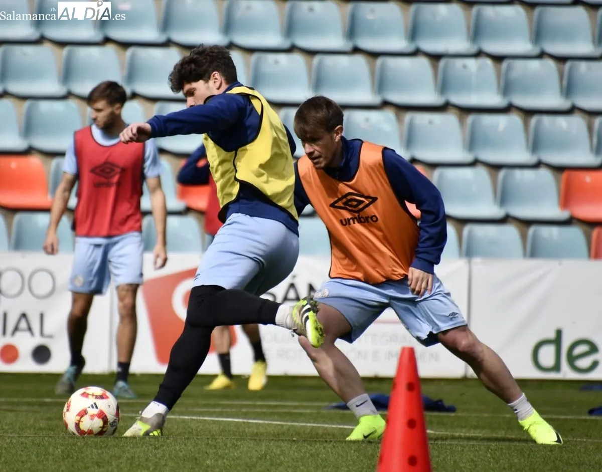 Entrenamiento del Salamanca CF UDS en El Helmántico 