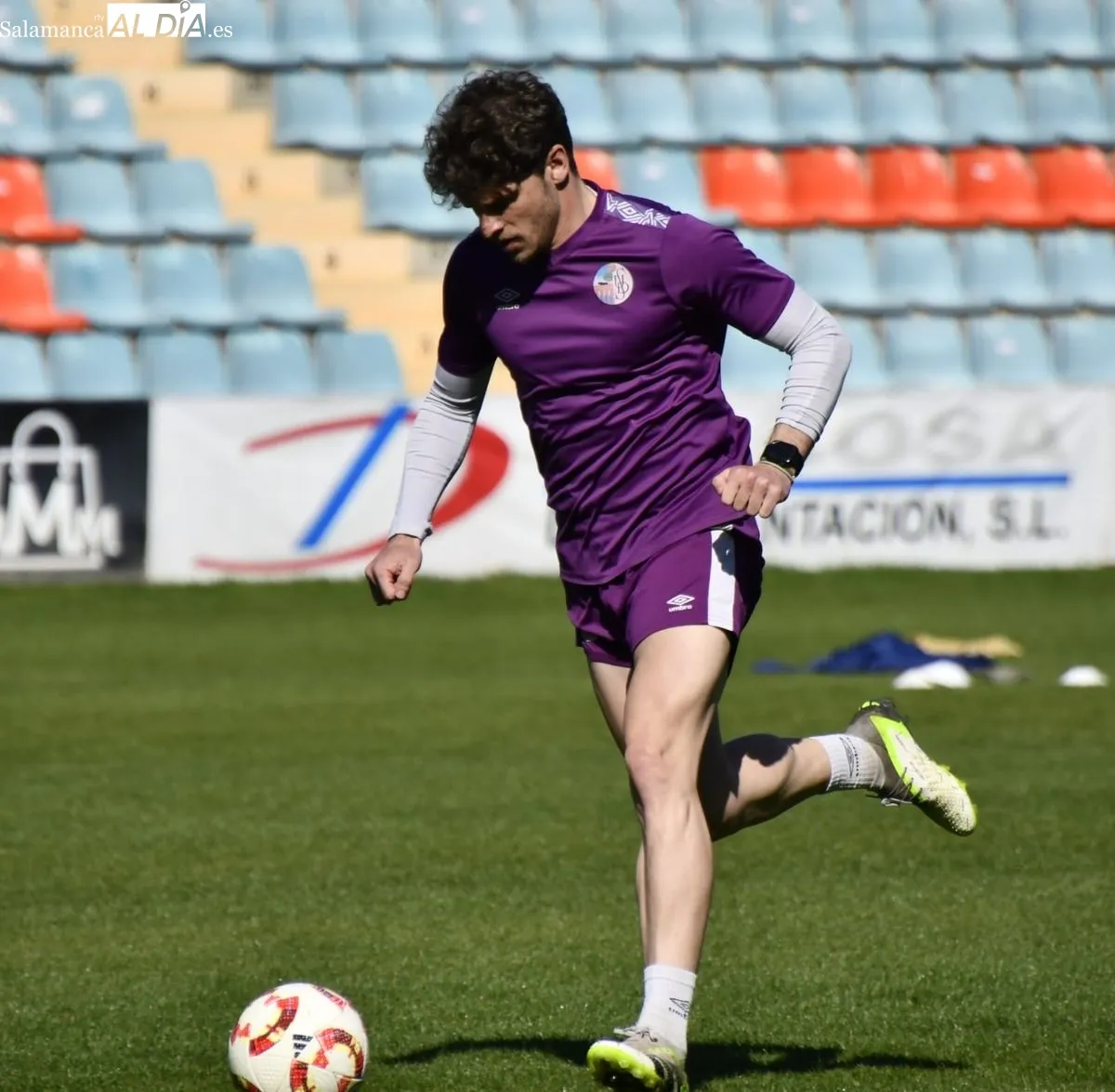 Primeros minutos del entrenamiento de este martes en el Helmántico