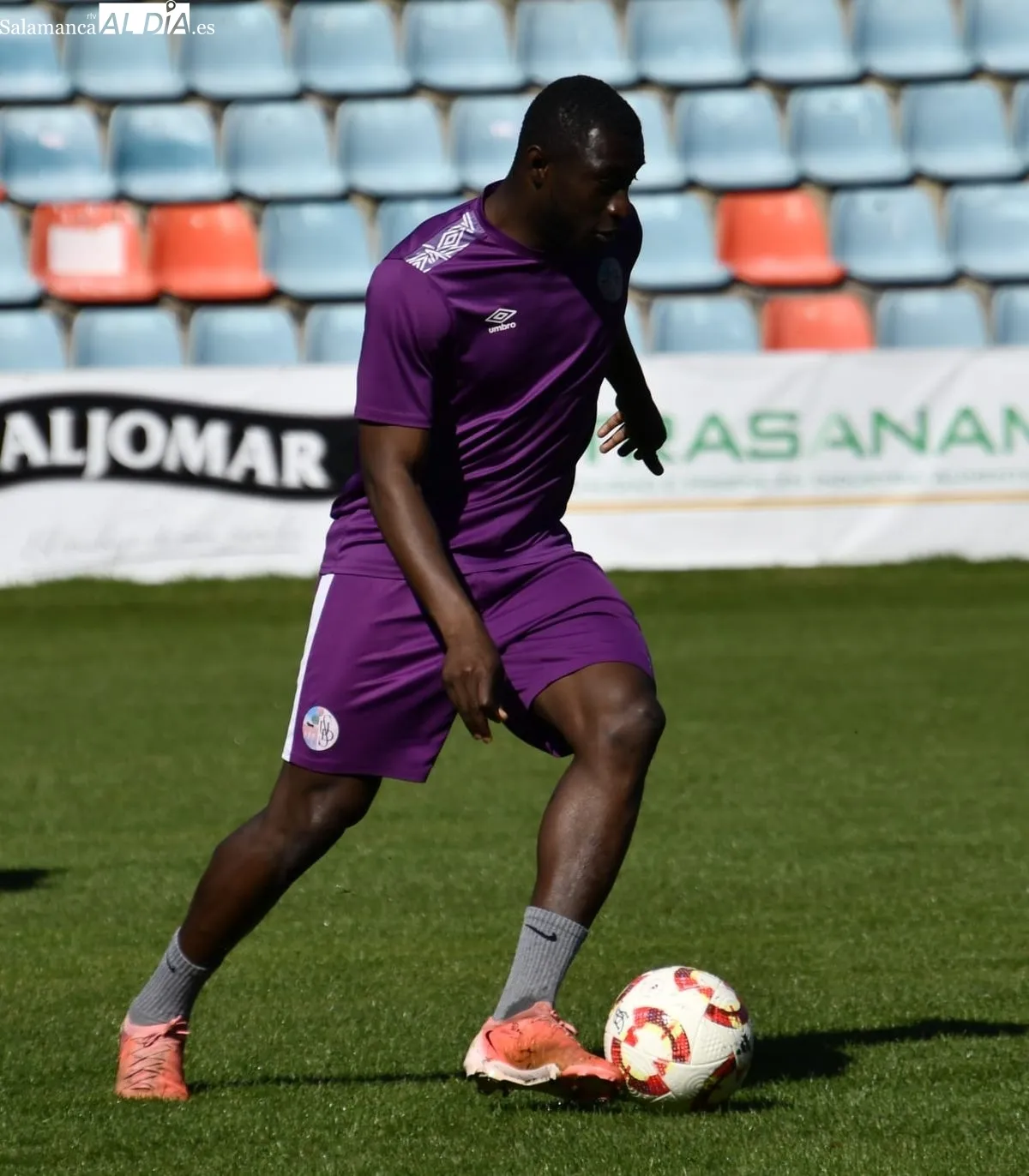 Primeros minutos del entrenamiento de este martes en el Helmántico