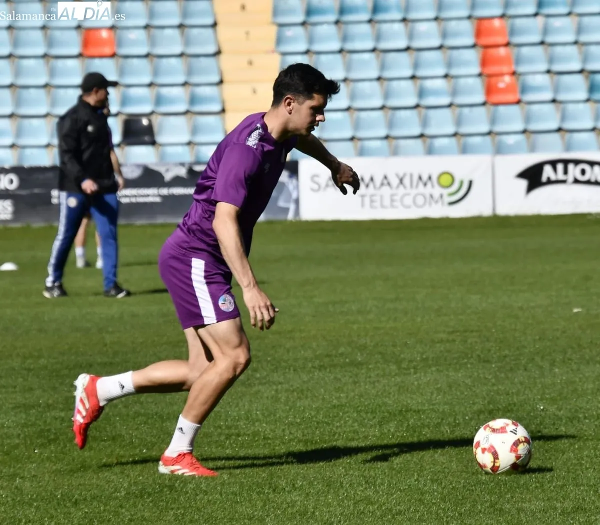Primeros minutos del entrenamiento de este martes en el Helmántico