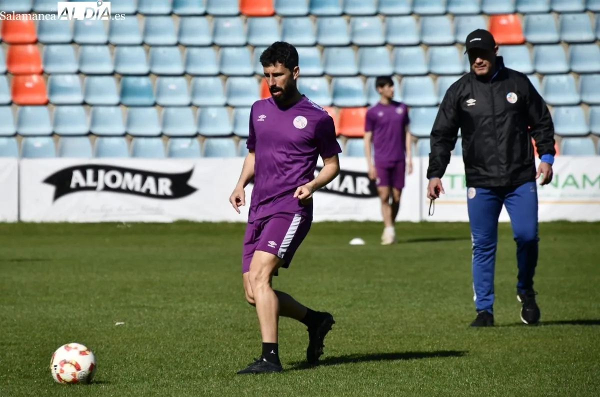 Primeros minutos del entrenamiento de este martes en el Helmántico