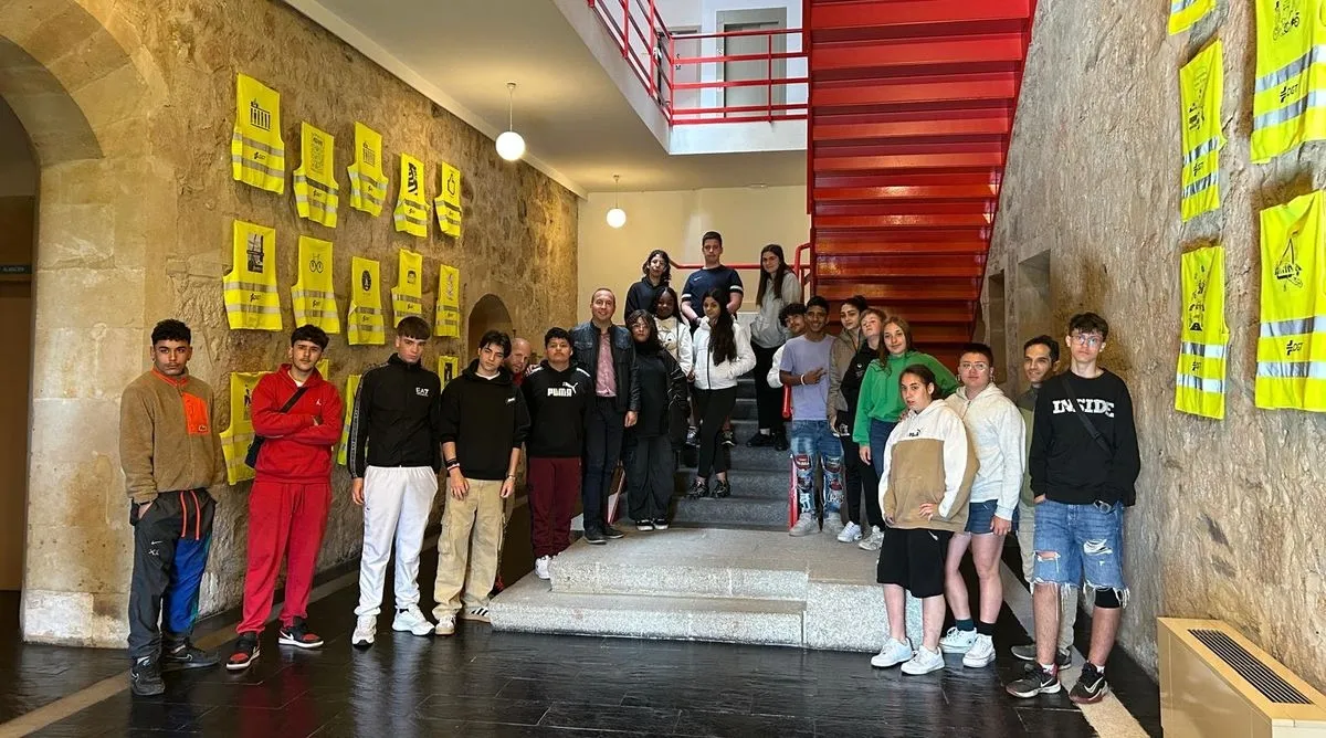 Un total de 355 escolares participan en el escape room La hora de oro para fomentar la educación vial