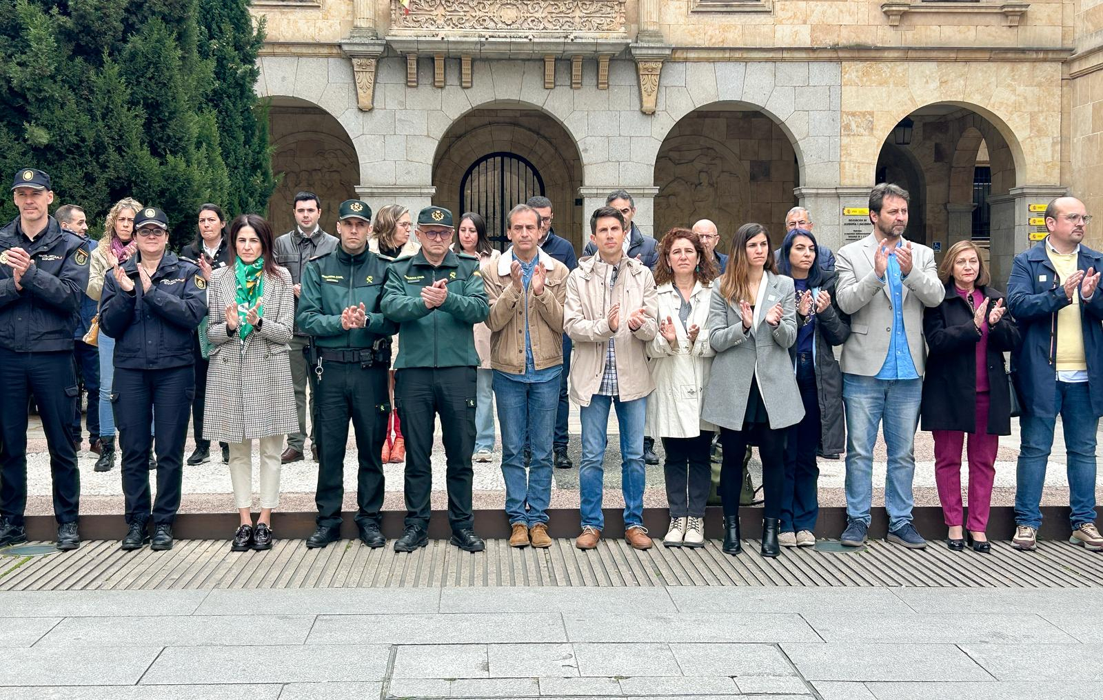 Minuto de silencio en Salamanca por el asesinato machista en Las Palmas