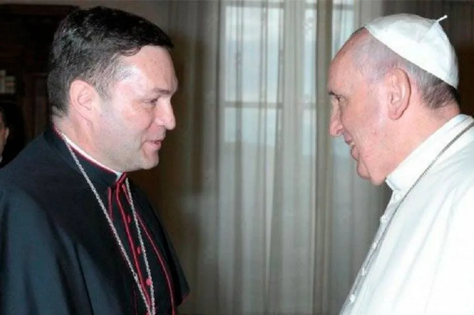 Entre las imágenes, alguna pertenece a Vatican Media/Romereports y otra al programa televisivo laSexta Columna