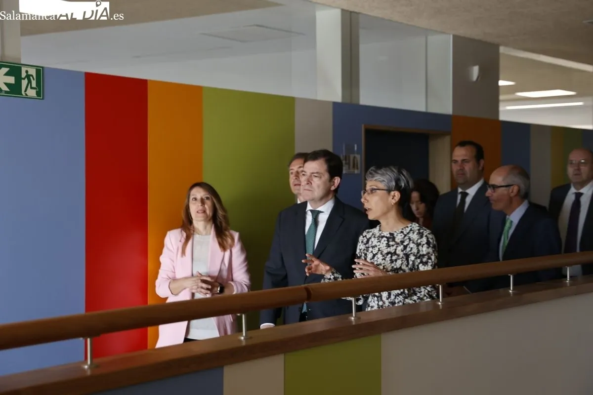 Inauguración del CEIP CRA Los Arapiles en Aldeatejada con la presencia del presidente de la Junta de Castilla y León, Alfonso Fernández Mañueco. Foto de David Sañudo