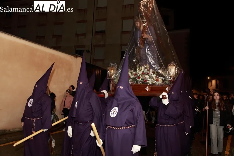 Foto 16 - La procesi&oacute;n de Jes&uacute;s Nazareno y Ecce Homo acorta su recorrido por la lluvia