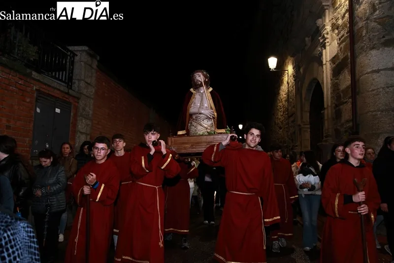Foto 14 - La procesi&oacute;n de Jes&uacute;s Nazareno y Ecce Homo acorta su recorrido por la lluvia