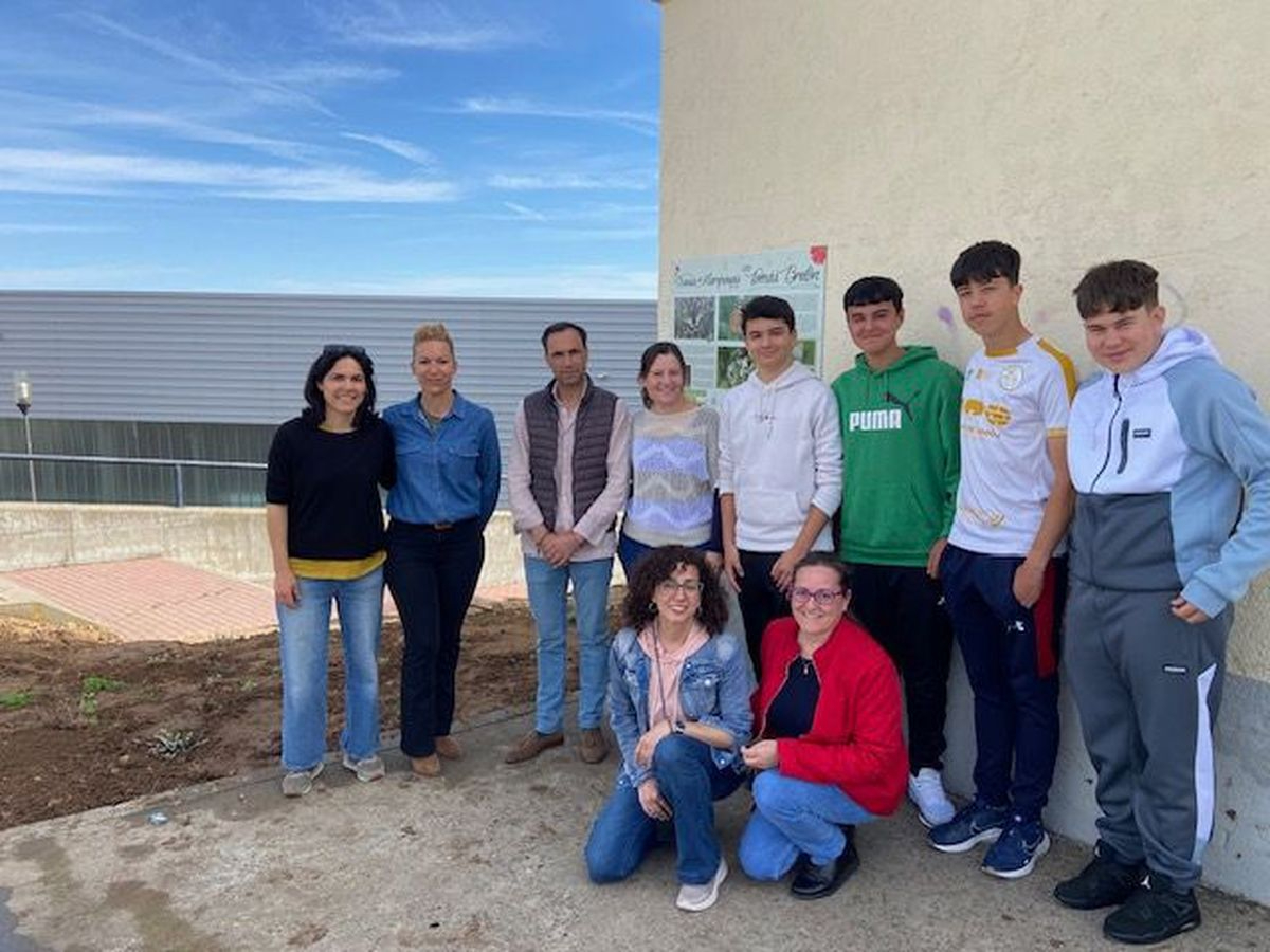 Villamayor crea un oasis de mariposas gracias a la colaboración entre el Ayuntamiento y el IESO Tomás Bretón
