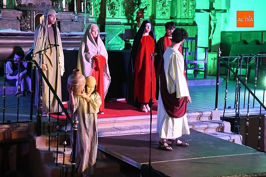 Representación de la Pasión de Cristo por El Manantial en El Bodón/ Fotos: Adrián M.Pastor
